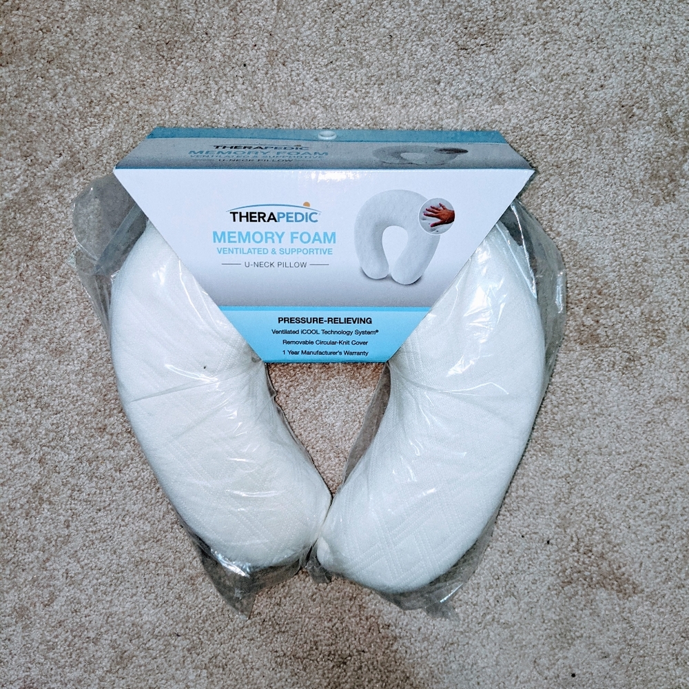 ♥️4 for $15♥️ Therapedic Travel Pillow